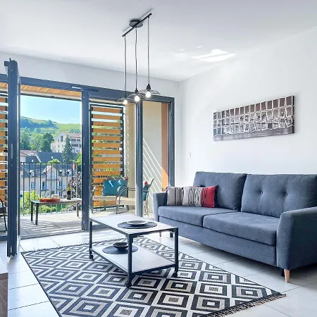 Le Frere Charmes アパート *